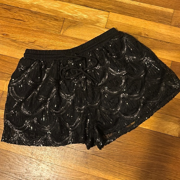 Living Doll Sequin Shorts - Picture 4 of 9